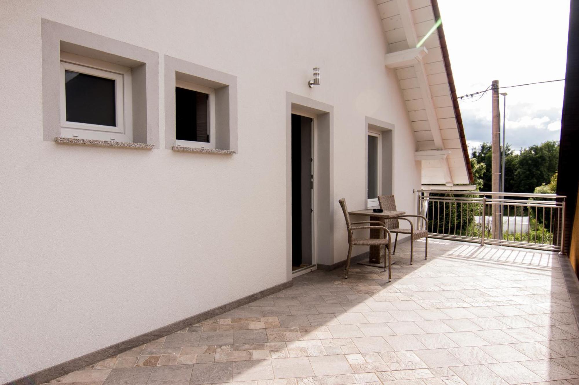 Vila Lemic Postojna Exterior foto