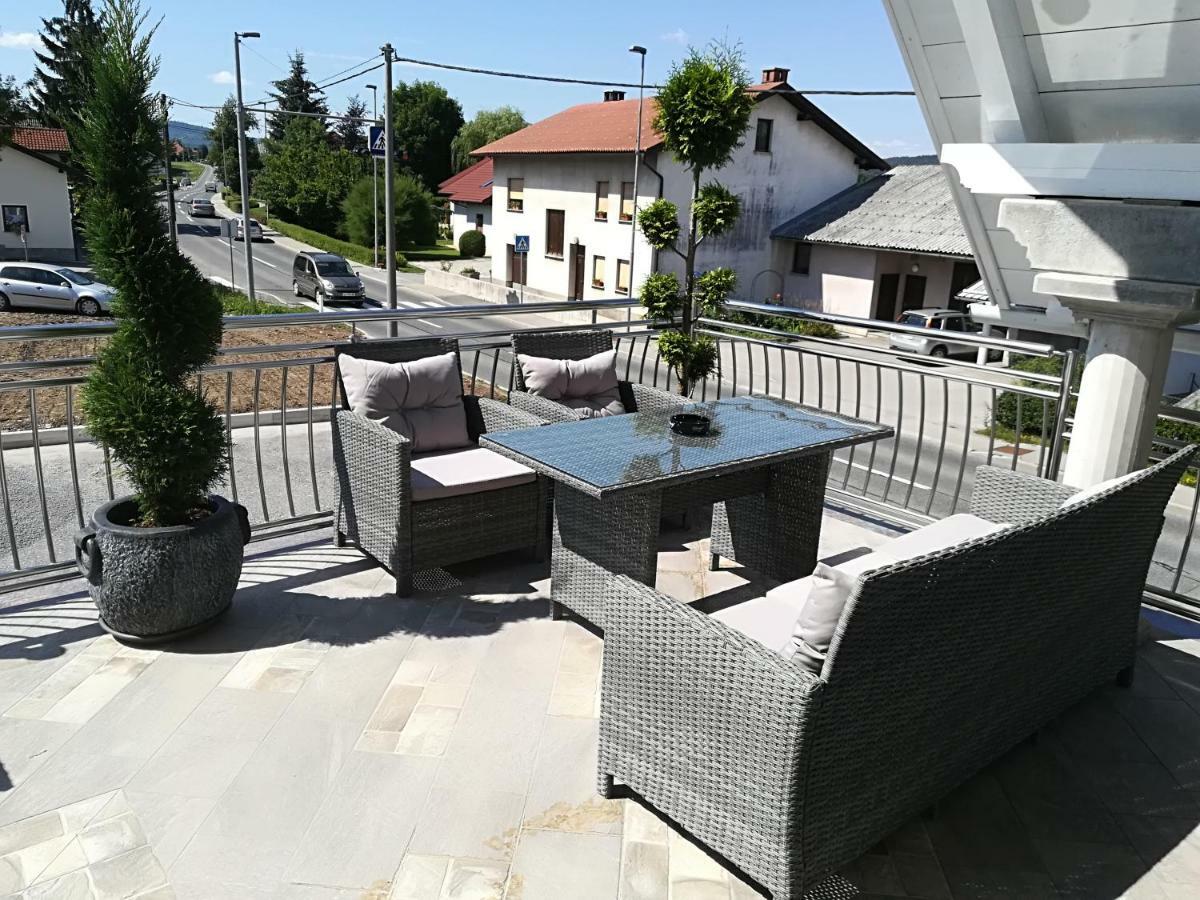 Vila Lemic Postojna Exterior foto